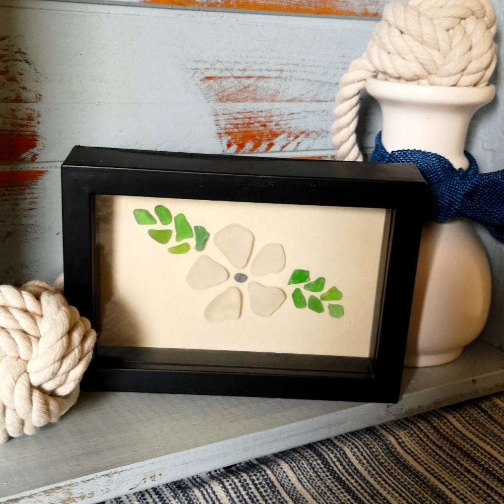 "Champagne flower" beach glass art
